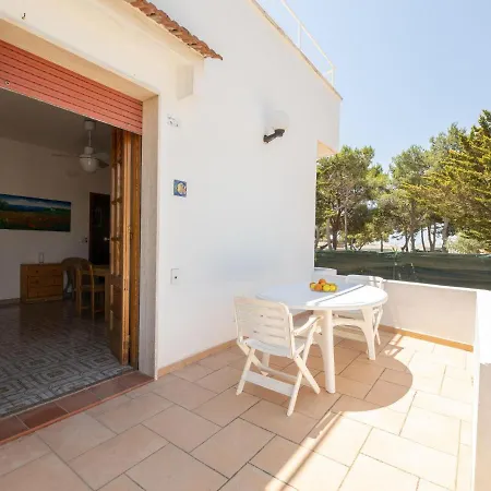 Seaside Haven In Torre Suda 마리나디만카베르사